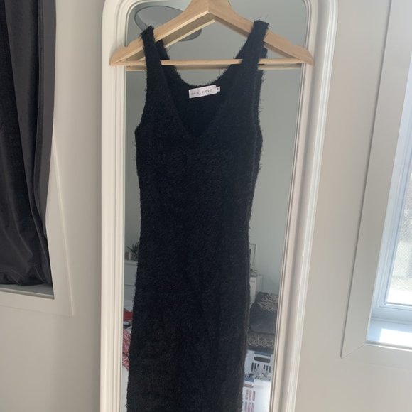 Black - Picture 2 of 2